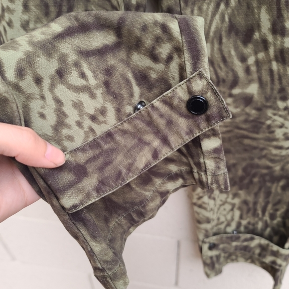 Good American | Upgrade Paperbag High Waist Ankle Trousers in Jungle01 Size 6 - Picture 7 of 14